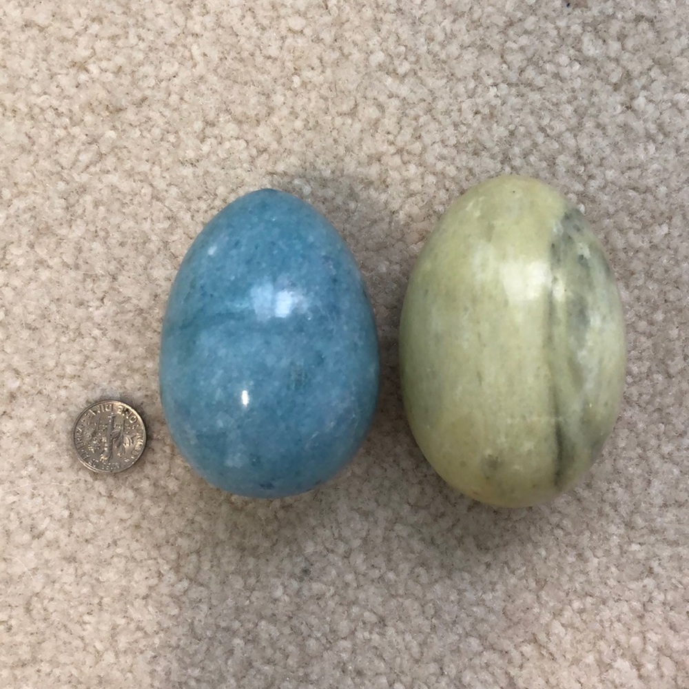 2 Decorative Stones